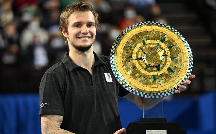 某英超俱樂 某英超俱樂