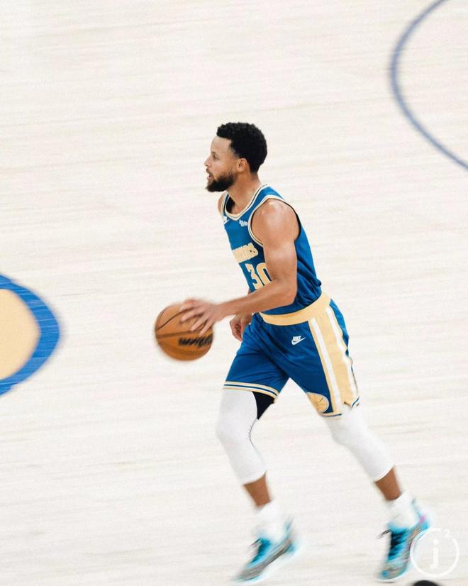 守的肋部覆 守的肋部覆