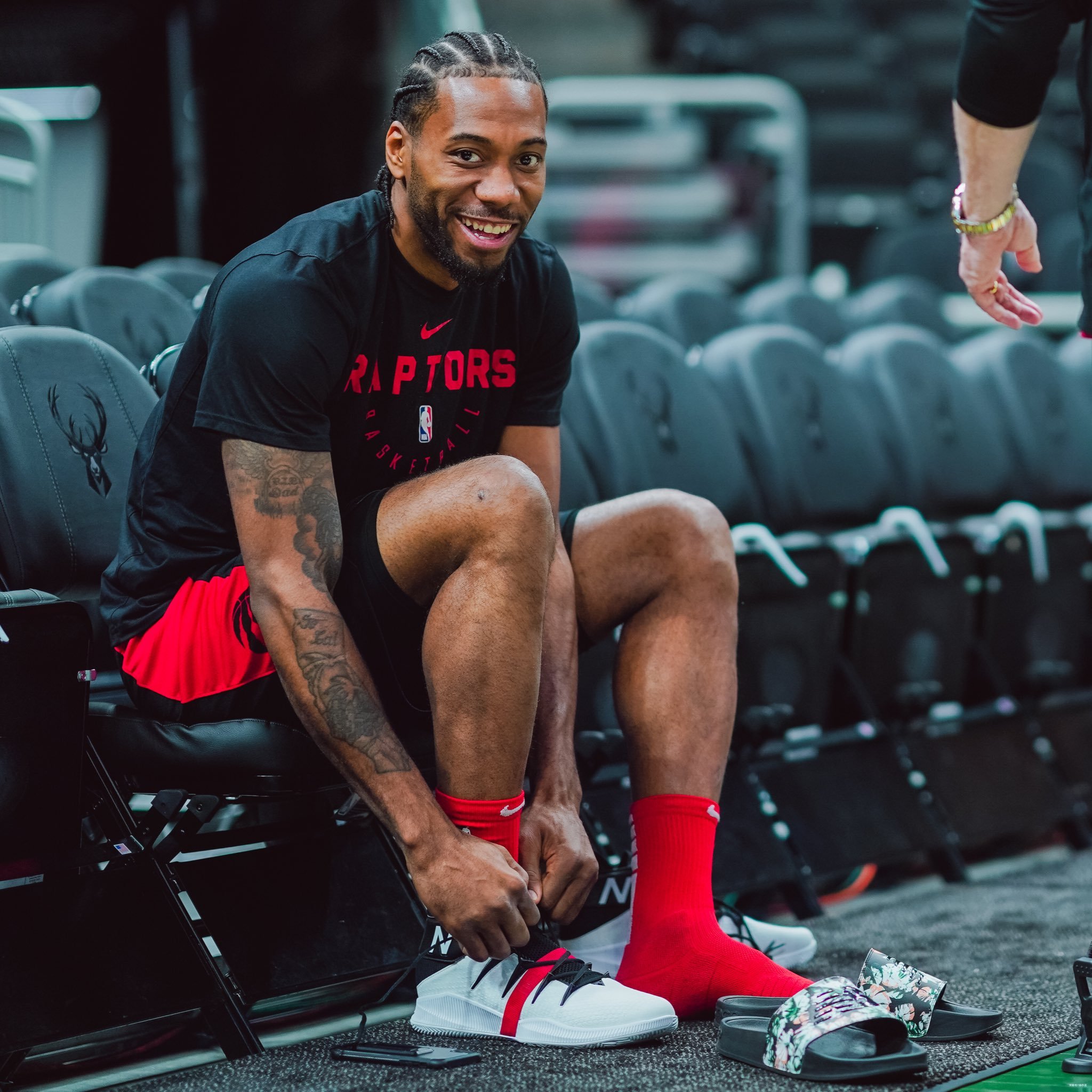 赛计划与坚 赛计划与坚