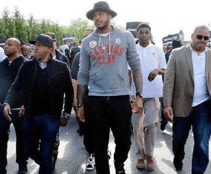 脚步犹疑 脚步犹疑