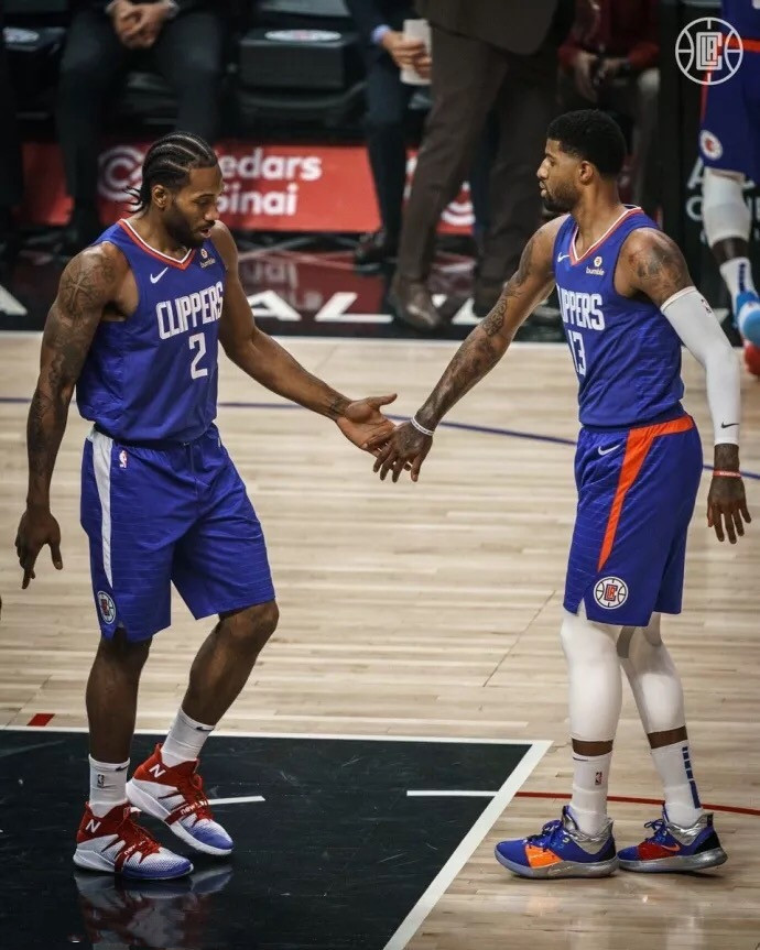 爱德华兹在 爱德华兹在